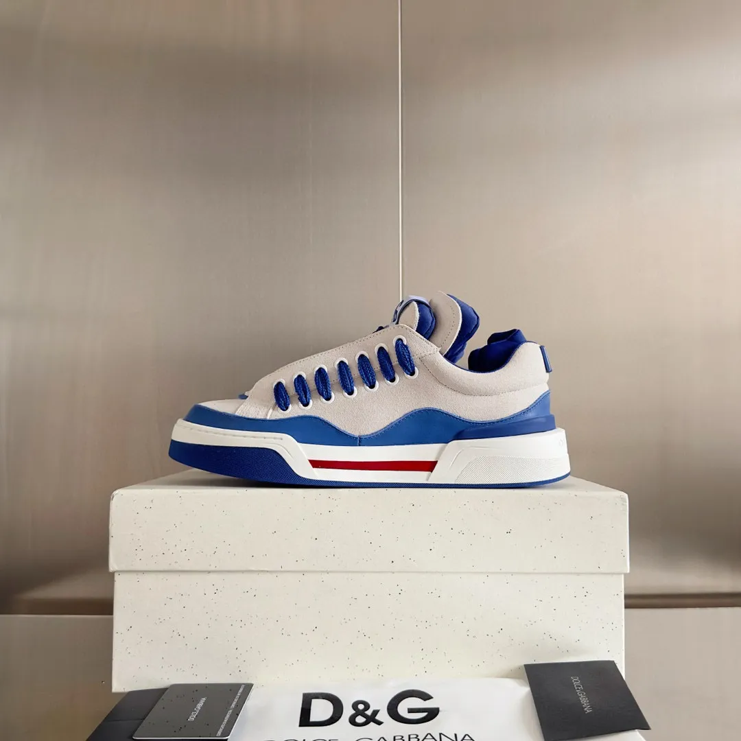 Factory price: 458💰D&G's latest Cushion series casual sports shoes, dad shoes, running shoes, original purchase and development, production, handmade, but always looking to the future. The new Cushion sneakers feature a two-tone suede upper accented by a mesh contrasting printed DG cross logo on the side. The lightweight, grippy rubber outsole is innovatively designed to provide excellent performance, while the jacquard label adds timeless style. Exquisite packaging at the delivery counter🛍📦 ▪️ Fabric: Original custom-made first-layer cowhide ▪️ Lining: Original custom-made breathable towel lining ▪️ Sole: Original open-molded rubber material ▪️ Bottom thickness: 3.5CM ▪️ Size: Men's 38-44, customized 45